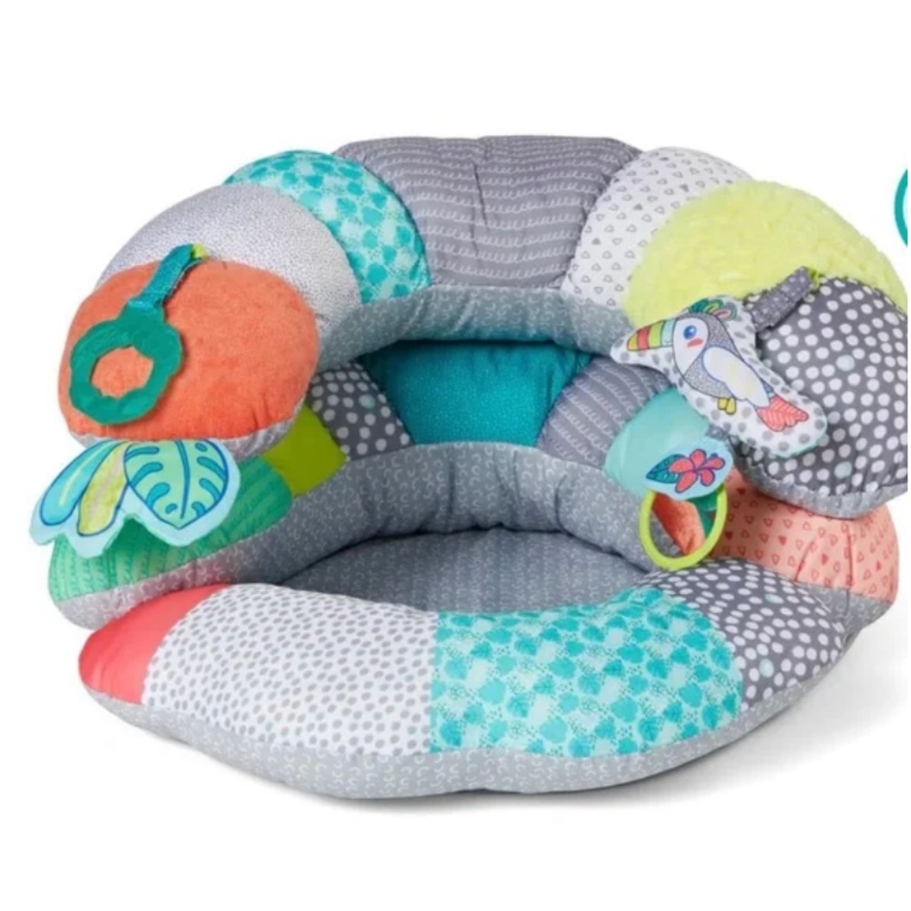 Infantino tummy time and seat